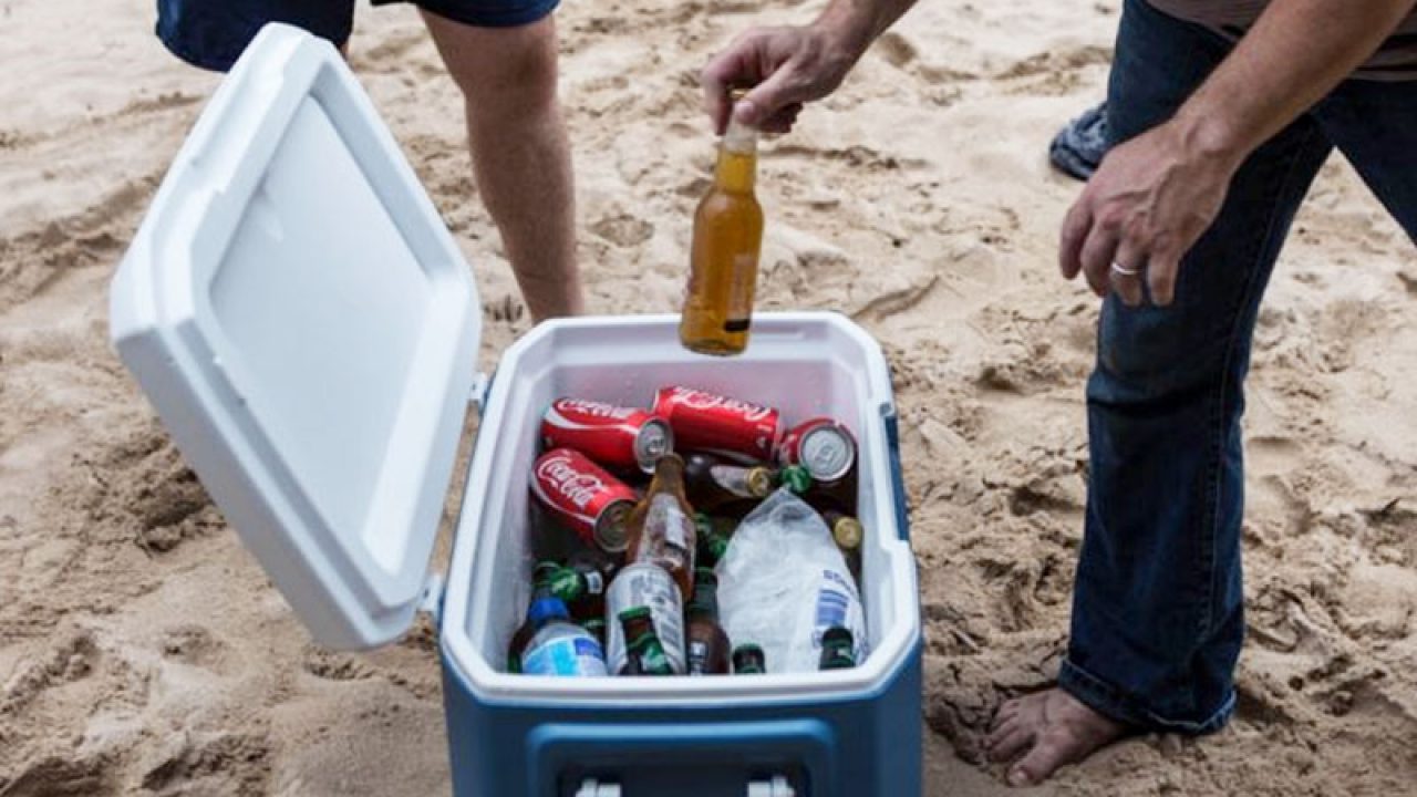 8 Tips For Keeping Ice Longer In Your Icebox | Snowys Blog