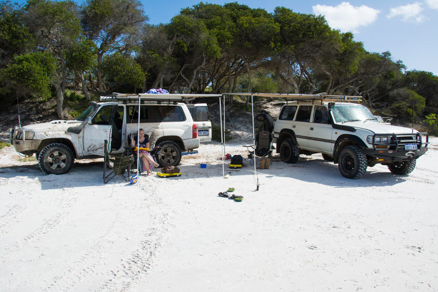 4WD awnings for shade on a sunny beach