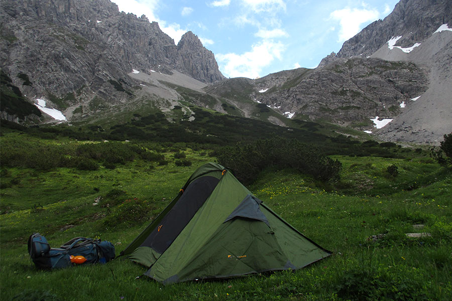 Green hiking tent setup in Mt Kosciuszko 